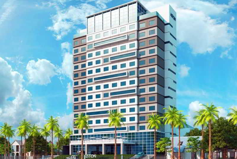 Aston Kupang Hotel & Convention Center Exteriör bild