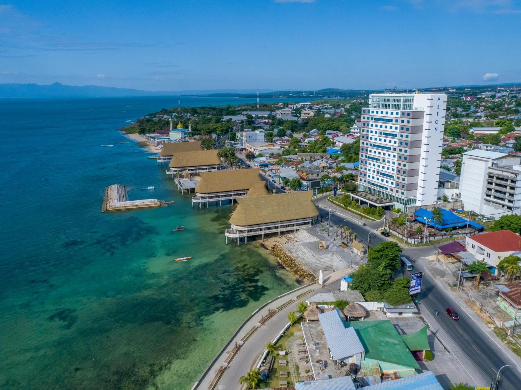 Aston Kupang Hotel & Convention Center Exteriör bild